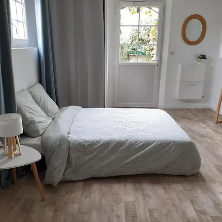 Superbe Grand Confort Avec Exterieur * Poussan